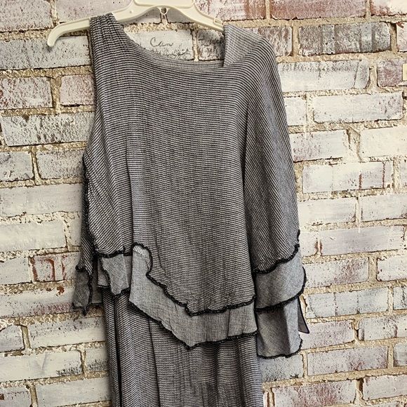 One sleeve Dunes Dress - Picture 1 of 3